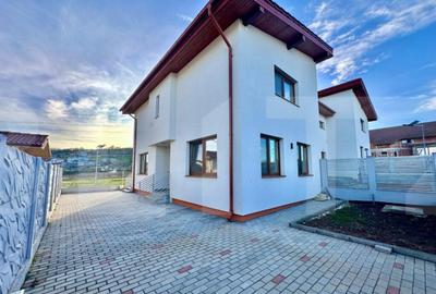 Casă cu 3 camere cu Teren 70 Mp în Cetate - 10