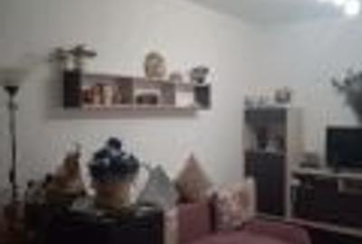 Apartament cu 2 camere decomandat în Apărătorii Patriei