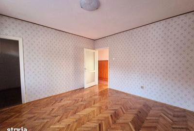Casă cu 5 camere cu Teren 3581 Mp în Central - 20