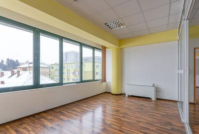 Spațiu comercial, de 194 mp, în Central - 17