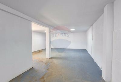 Spațiu industrial, de 170 mp, în Central