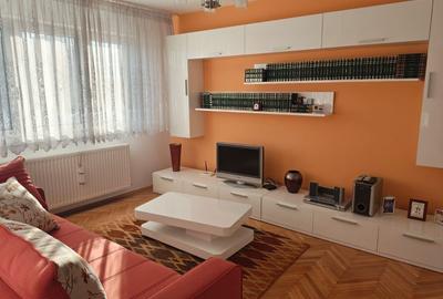 Garsonieră decomandată în Astra - 2