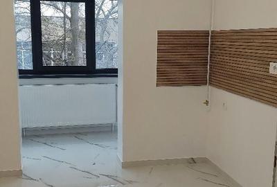 Apartament cu 2 camere decomandat în Central - 3