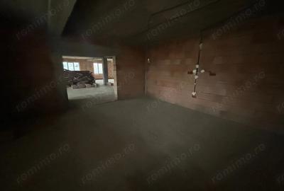 Casă cu 6 camere cu Teren 1150 Mp în Mihalț - 6