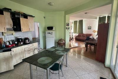 Casă cu 4 camere cu Teren 1400 Mp în Central - 11