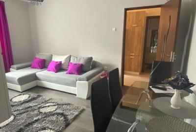 Apartament cu 3 camere semidecomandat în Florești - 2