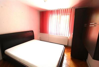 Apartament cu 3 camere decomandat în Circumvalațiunii