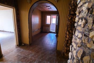 Apartament cu 4 camere decomandat în Olteniței - 23