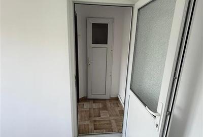 Apartament cu 2 camere semidecomandat în Podu Roș - 2