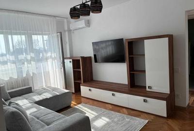 Apartament cu 2 camere semidecomandat, mobilat în Romană
