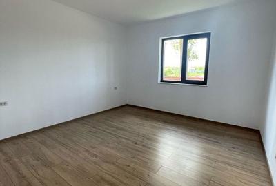 Casă cu 3 camere cu Teren 300 Mp în Central - 9