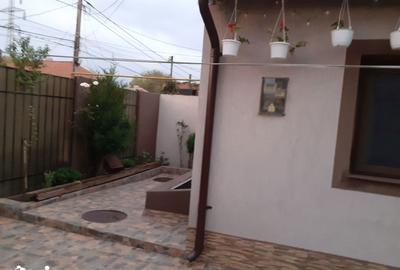 Casă cu 4 camere cu Canalizare în Inel I