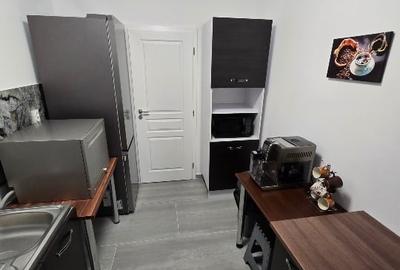 Vând Apartament 2 camere - 53 mp - 2 balcoane, 2 parcări, pod propriu - 6