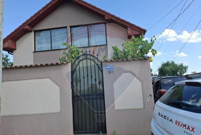Casa / Vila cu 6 camere de vanzare in zona Calea Seve...