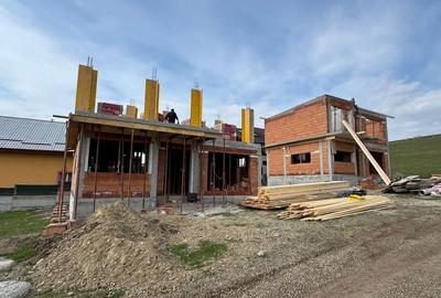 Casă cu 4 camere în Moara - 2