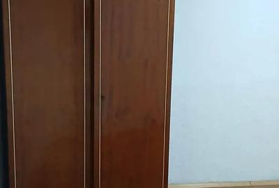 Apartament cu 3 camere semidecomandat în Central - 1