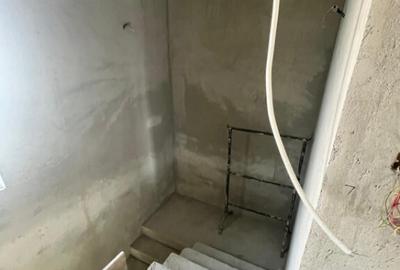 Casă cu 5 camere cu Teren 250 Mp în Central - 4