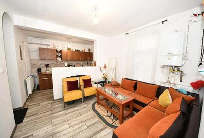 De vanzare casa cu 3 apartamente + anexa 75 mp, Comision 0% - 6