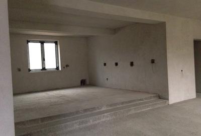 Casă nouă de vanzare 218 mp+ curte 1487 mp+ teren livadă 6600 mp - 11