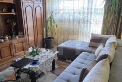 Apartament de vanzare, cu 4 camere, 4 balcoane, 75 mp, zona - 17