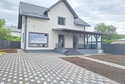 Casa noua P+M ,in Hemeius, aproape de Primarie, 413 mp  teren - 43