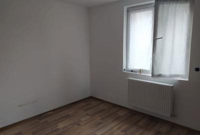Apartament cu 2 camere decomandat în Târgu Neamț - 4