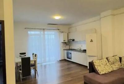 Apartament cu 2 camere semidecomandat, mobilat în Central