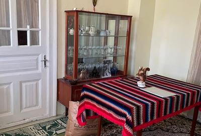 Casă cu 6 camere cu Teren 2597 Mp în Central - 12