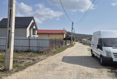 Teren de 600 mp, în Proaspeți - 2