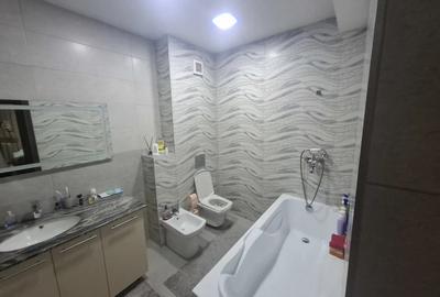 Apartament cu 3 camere decomandat în Central - 2