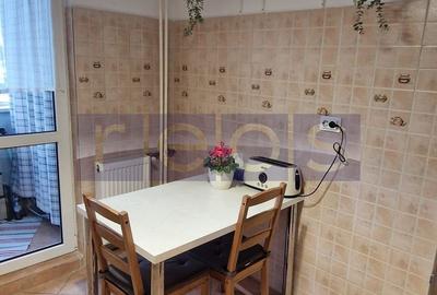 Apartament cu 3 camere decomandat, mobilat în Polonă - 8