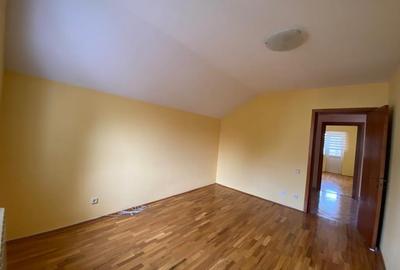 Casă individuală cu 6 camere cu Teren 500 Mp în Central - 15