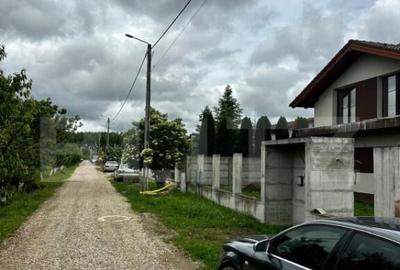 Teren intravilan, de vanzare, 4200 mp, zona Aquastar - 4