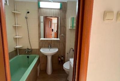 Apartament cu 2 camere decomandat, mobilat în P-ța Muncii - 7