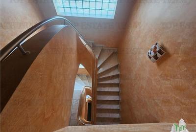 Casă individuală cu 7 camere cu Canalizare în Km 4-5 - 25