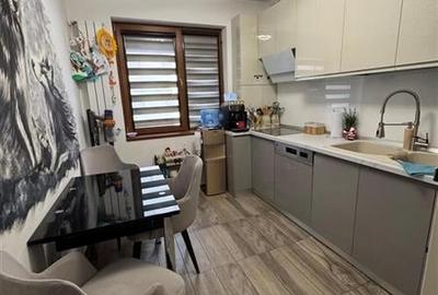 Vanzare Apartament 3 camere Semidecomandat  Cartier Solar - 3