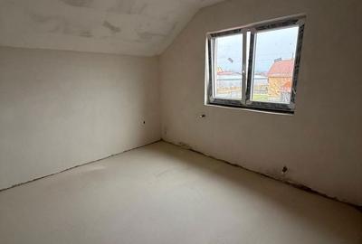 Casă cu 4 camere cu Teren 402 Mp în Central - 6
