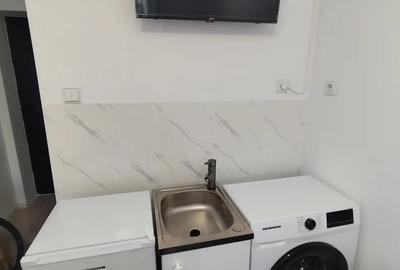 Garsonieră decomandată în Micro 14