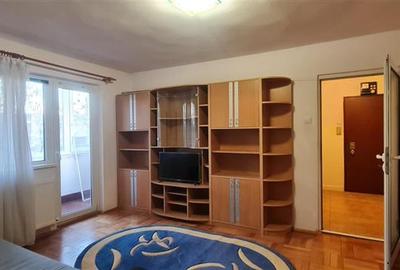 Apartament cu 2 camere semidecomandat în Romanilor