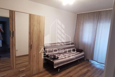 Apartament cu 3 camere, 2balcoane,2 bai, complex, centrala proprie,AC - 9