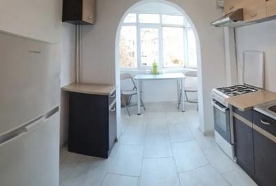 Apartament decomandat în Titan