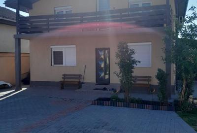 Casă cu 4 camere în Popoveni - 1