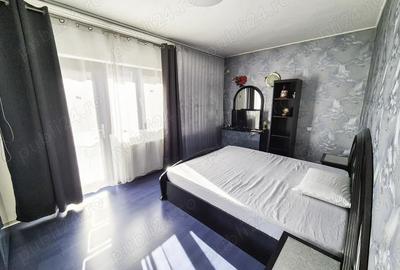 Casă cu 6 camere cu Canalizare în Geamăna - 2