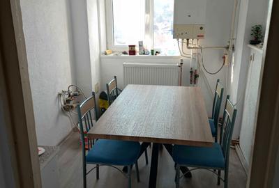 Apartament cu 3 camere decomandat în Central - 4