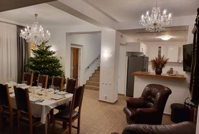 Casa spectaculoasa in Sinaia, cu facilitati de resort si panorama unica - 17