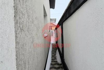 Casă cu 5 camere cu Canalizare în Lumina - 6