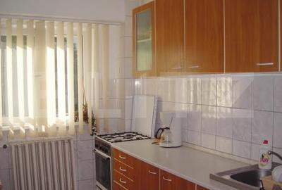 Apartament, 3 camere, decomandat, 70 mp, garaj, zona strazii Tasnad Apartament, 3 camere, decomandat, 70 mp, garaj, zona strazii Tasnad - 8