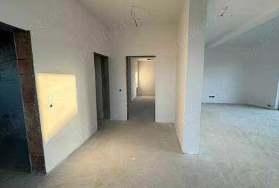 Casă cu 4 camere cu Teren 700 Mp în Central - 3