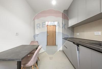 Apartament cu 3 camere decomandat, mobilat în Tractorul - 11