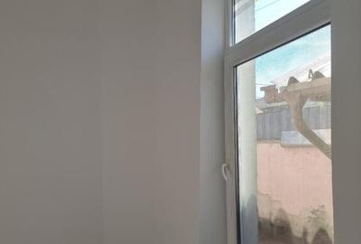 SP birou la casa central , lux 2 cam dep , baie , intr auto - 9